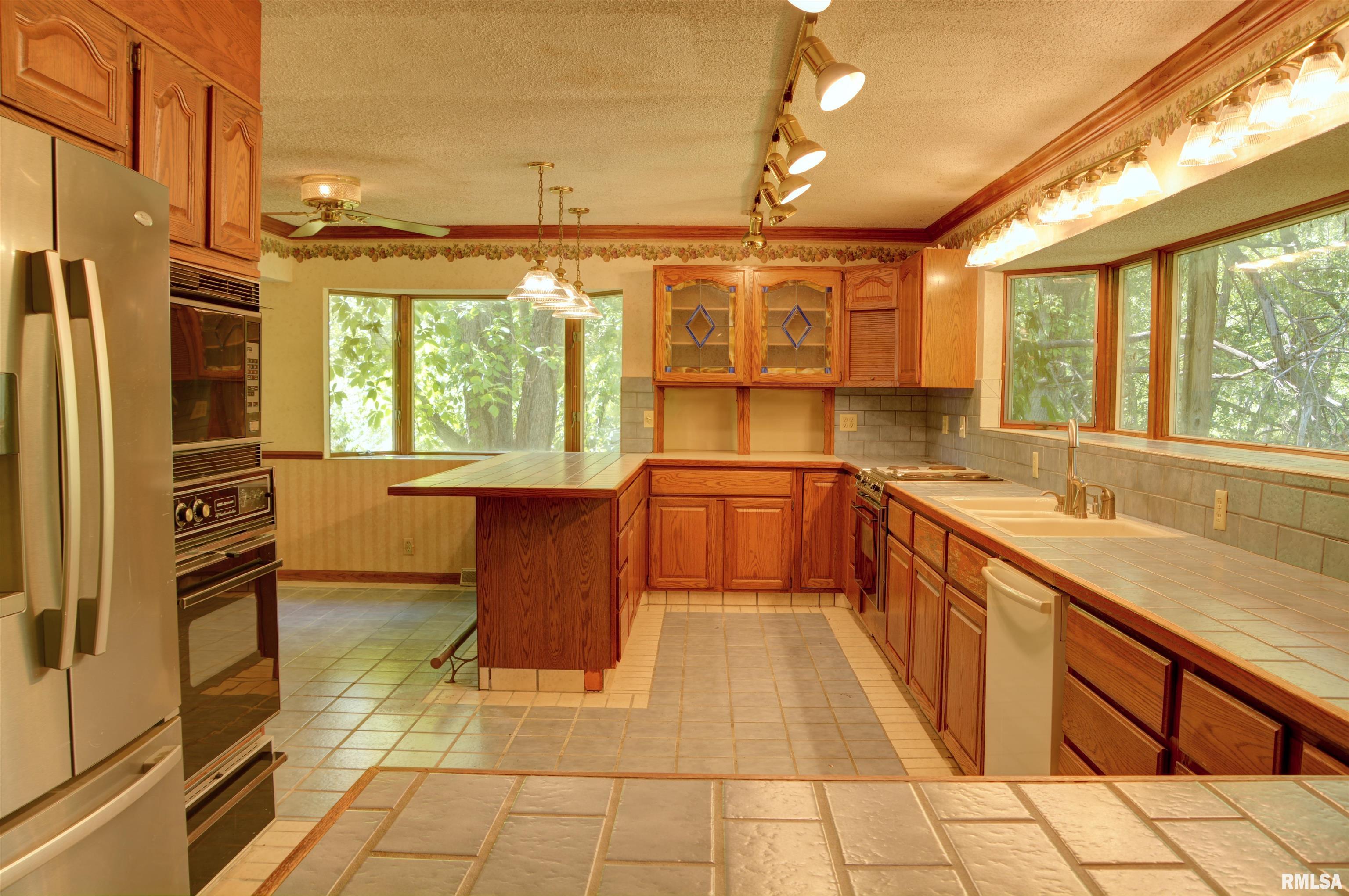 263 Jana Road Macomb, IL 61455 - Photo 6 of 25 Gallery Image 6