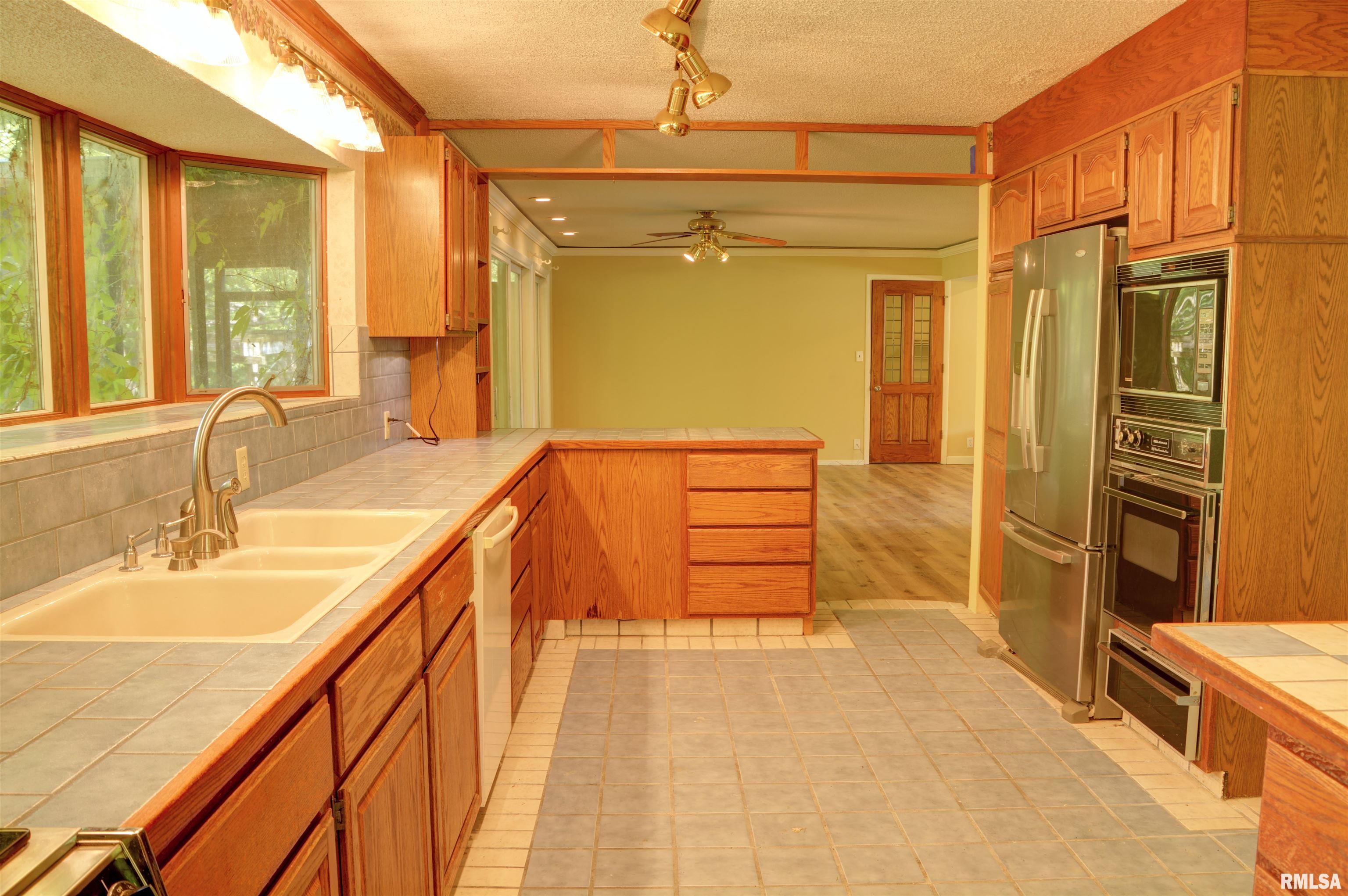 263 Jana Road Macomb, IL 61455 - Photo 8 of 25 Gallery Image 8