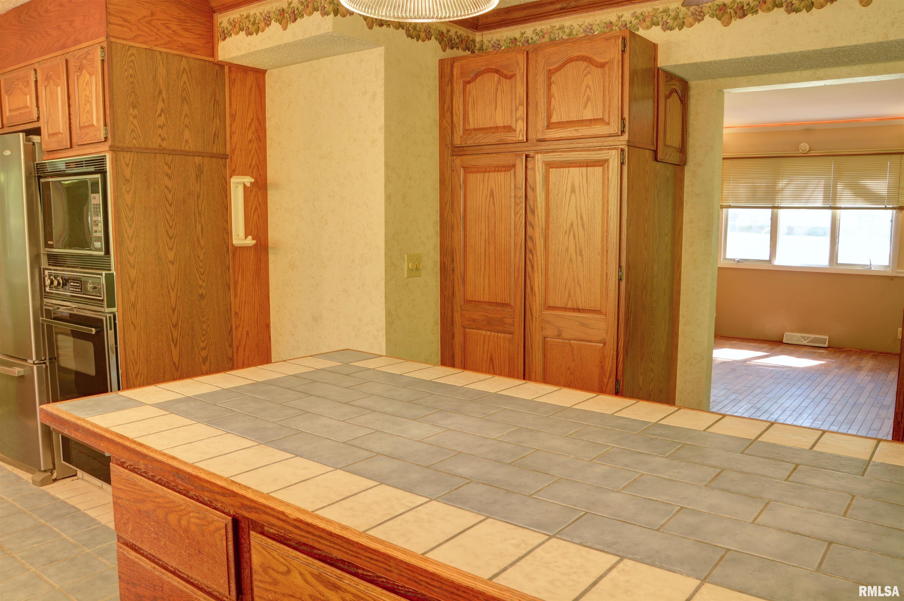 263 Jana Road Macomb, IL 61455 - Photo 9 of 25 Gallery Image 9