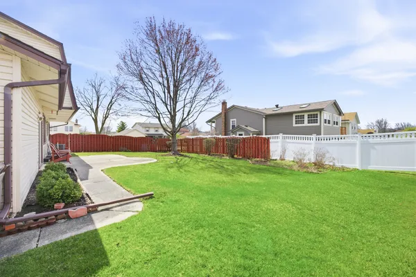 $520,000 | 1641 Missouri Drive, Elk Grove Village, IL 60007