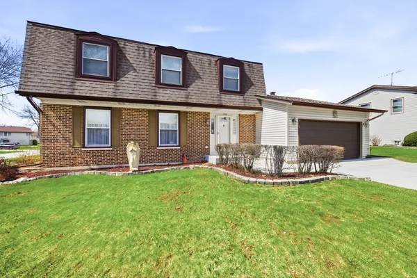 $520,000 | 1641 Missouri Drive, Elk Grove Village, IL 60007