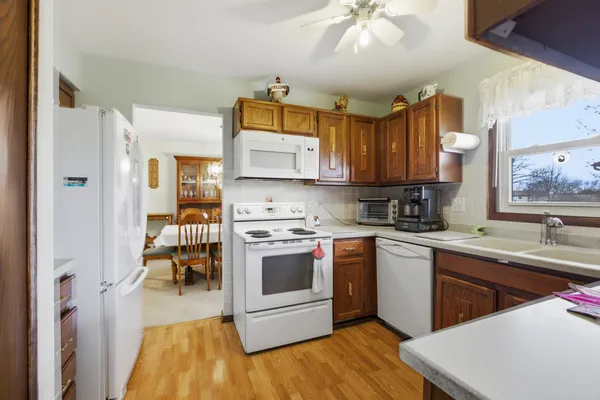 $520,000 | 1641 Missouri Drive, Elk Grove Village, IL 60007
