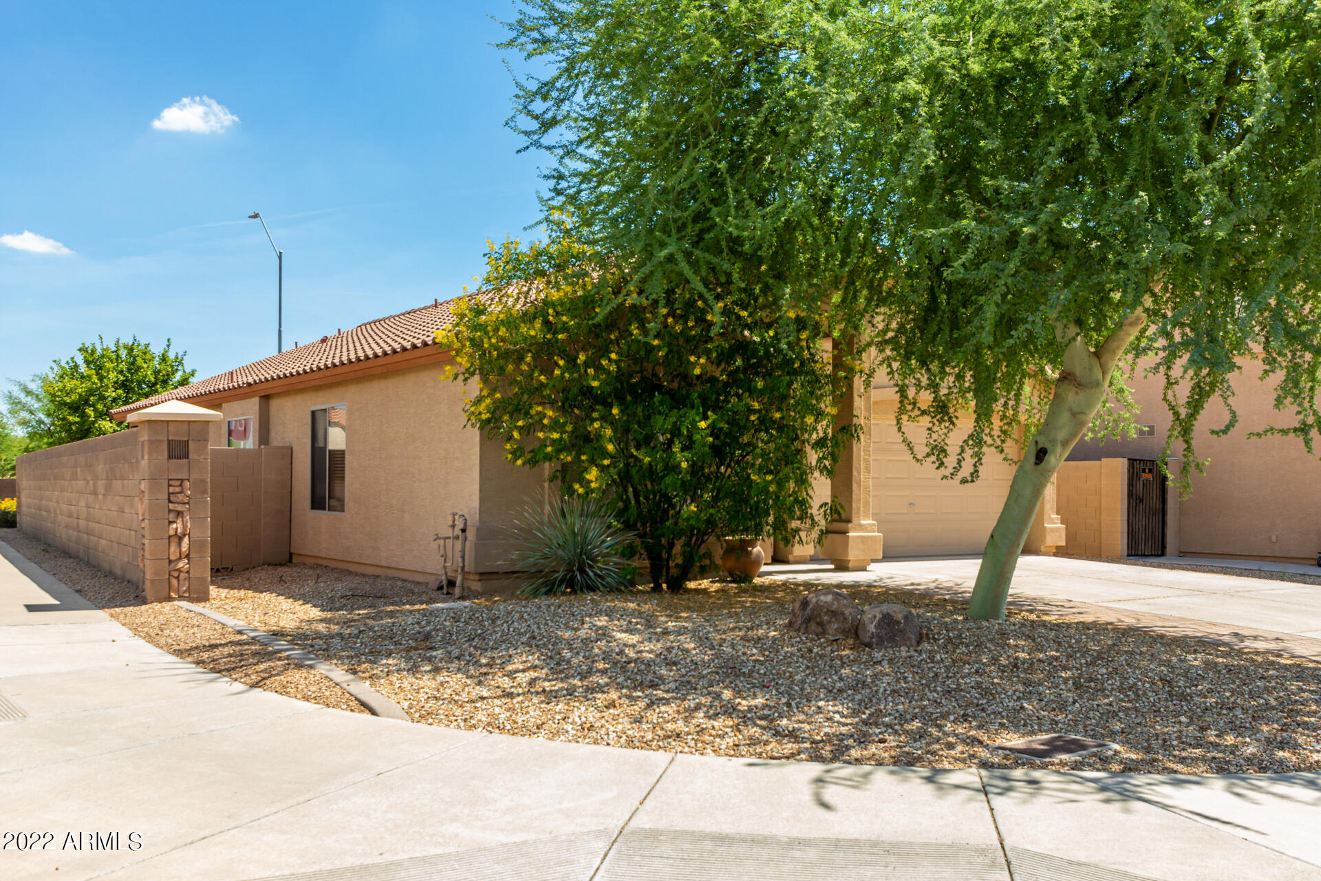 28053 North Via Dona Road Phoenix, AZ 85085 - Photo 6 of 29 6 - Via Dona