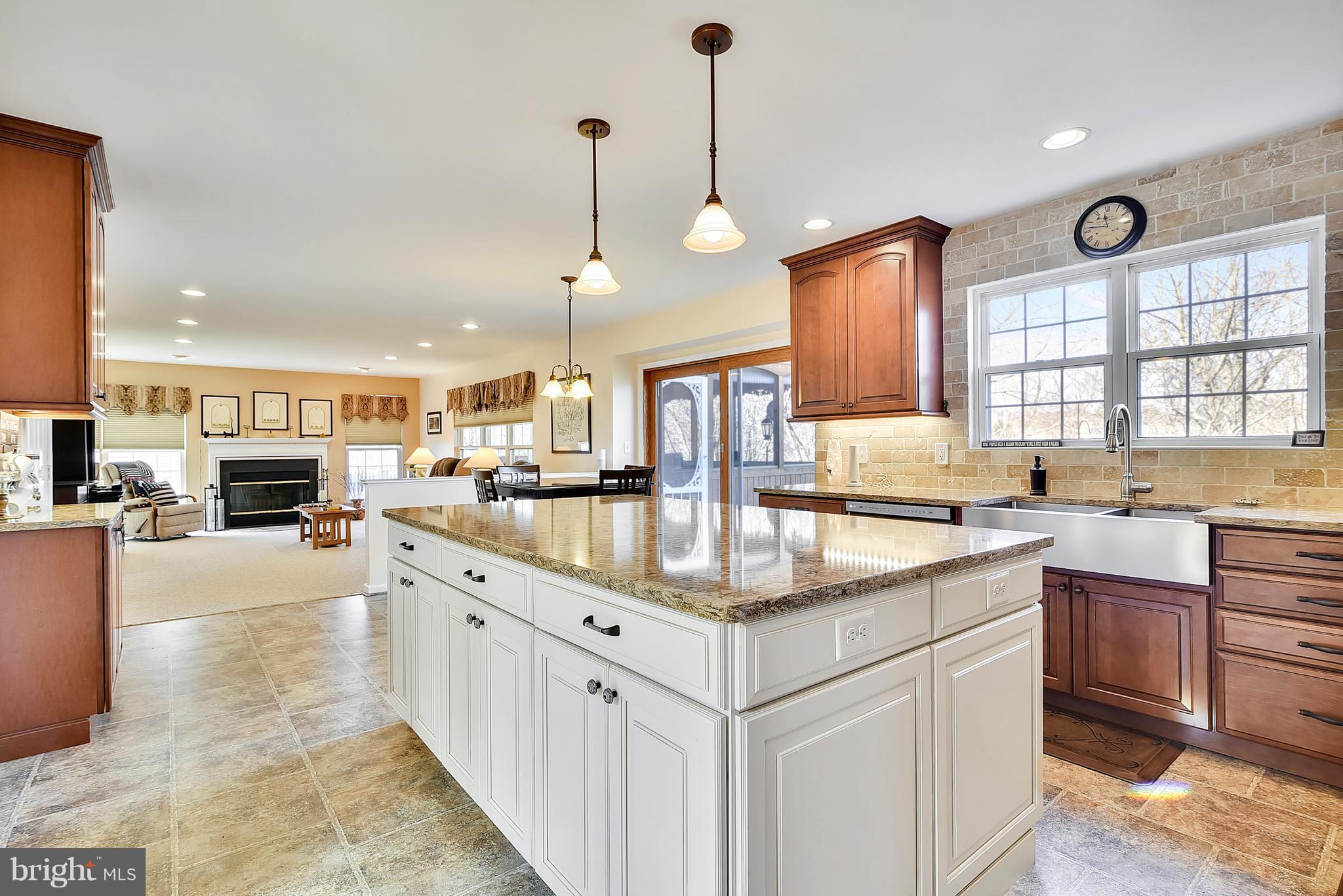 8068 Station Road Manassas, VA 20111 - Photo 4 of 29 Kitchen