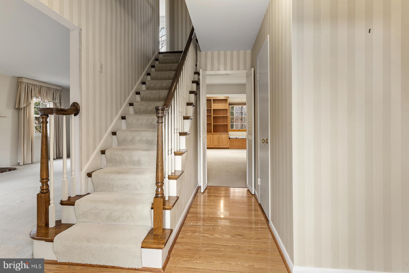 8714 Granite Lane Laurel, MD 20708 - Photo 3 of 32 Front Entryway