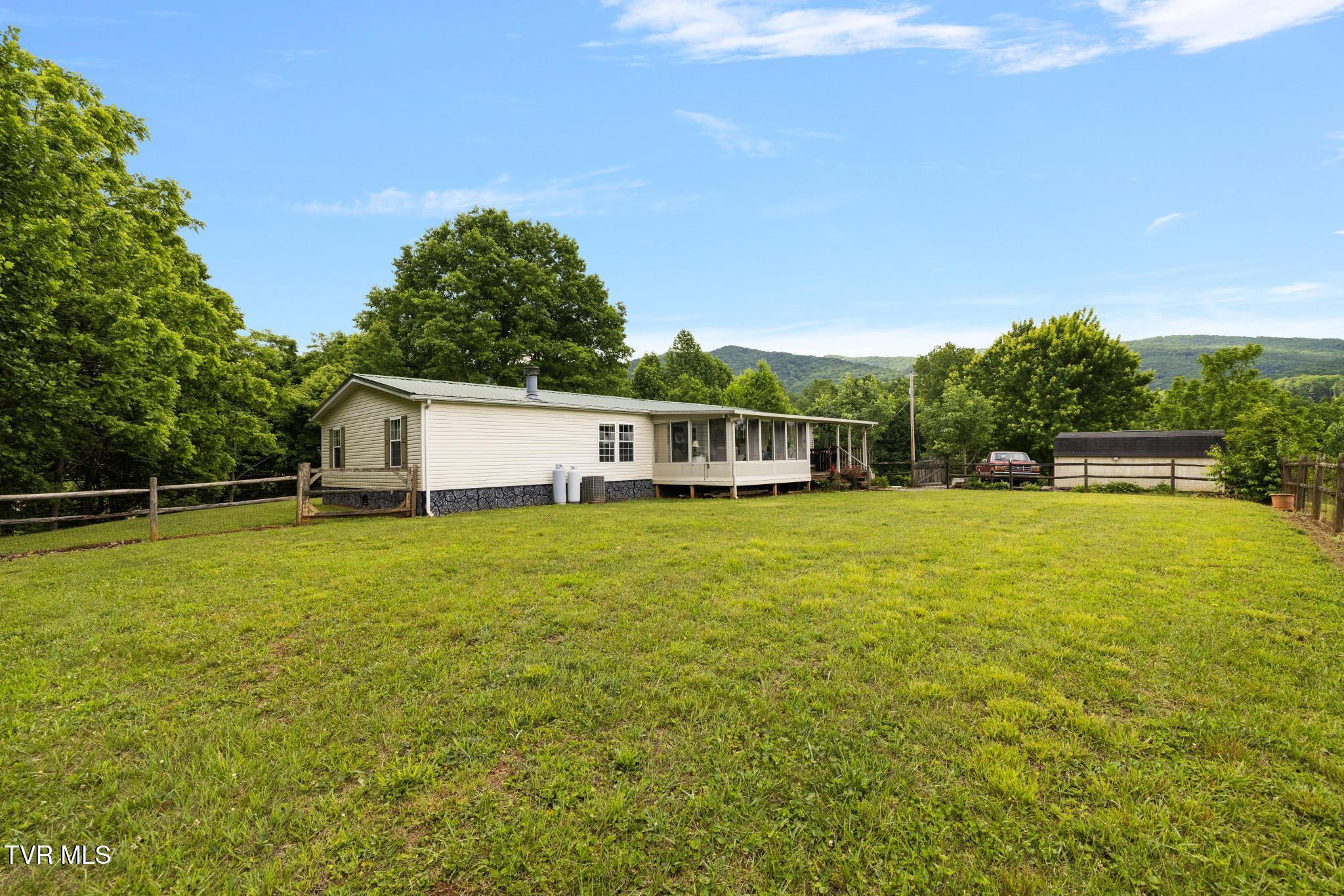 195 Estep Hollow Road Elizabethton, TN 37643 - Photo 66 of 69 IMG_7311