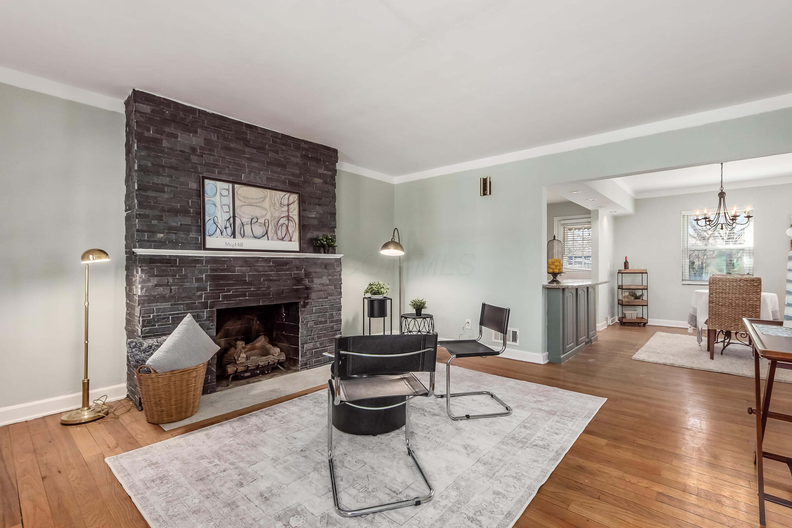 1585 Waltham Road Columbus, OH 43221 - Photo 1 of 34 Spacious living room