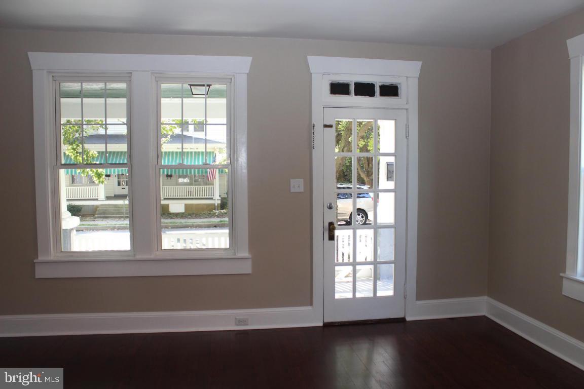 127 West Orange Street Lititz, PA 17543 - Photo 8 of 33