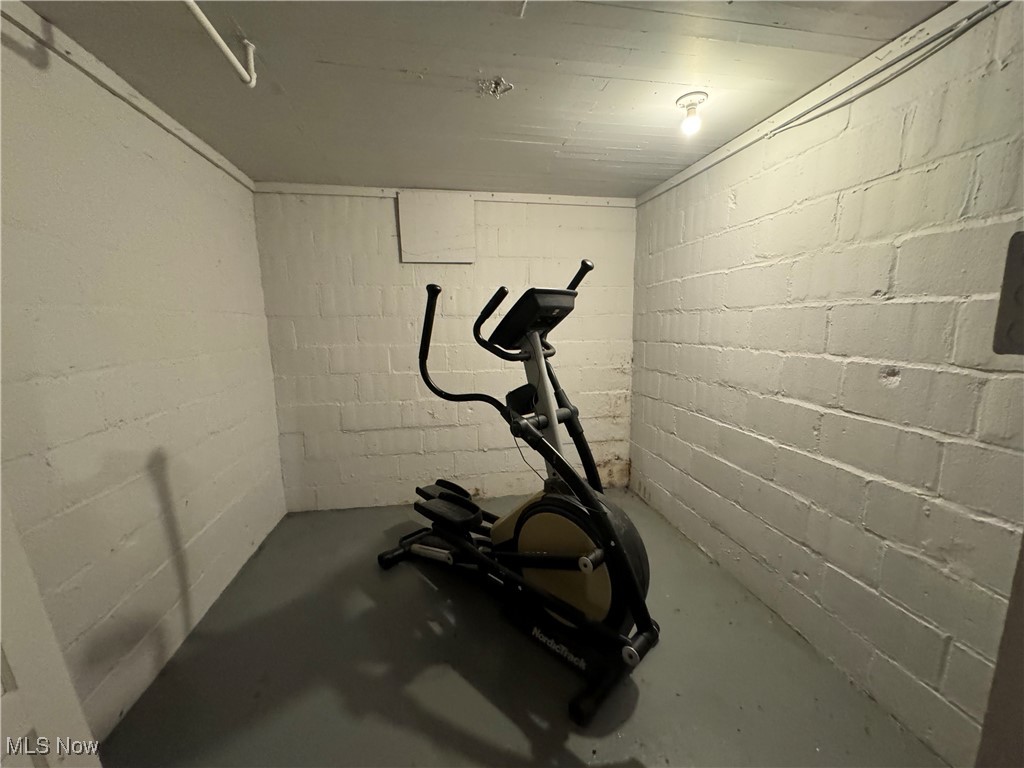1920 South River Road Zanesville, OH 43701 - Photo 13 of 21 Exercise room featuring concrete floors