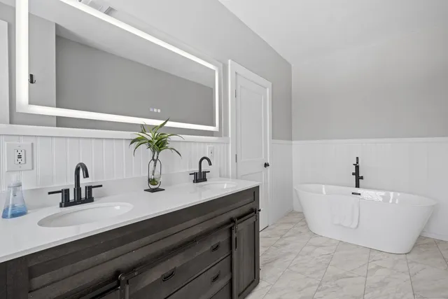 $899,000 | 151 Beech Hill Road, Andover, NH 03216