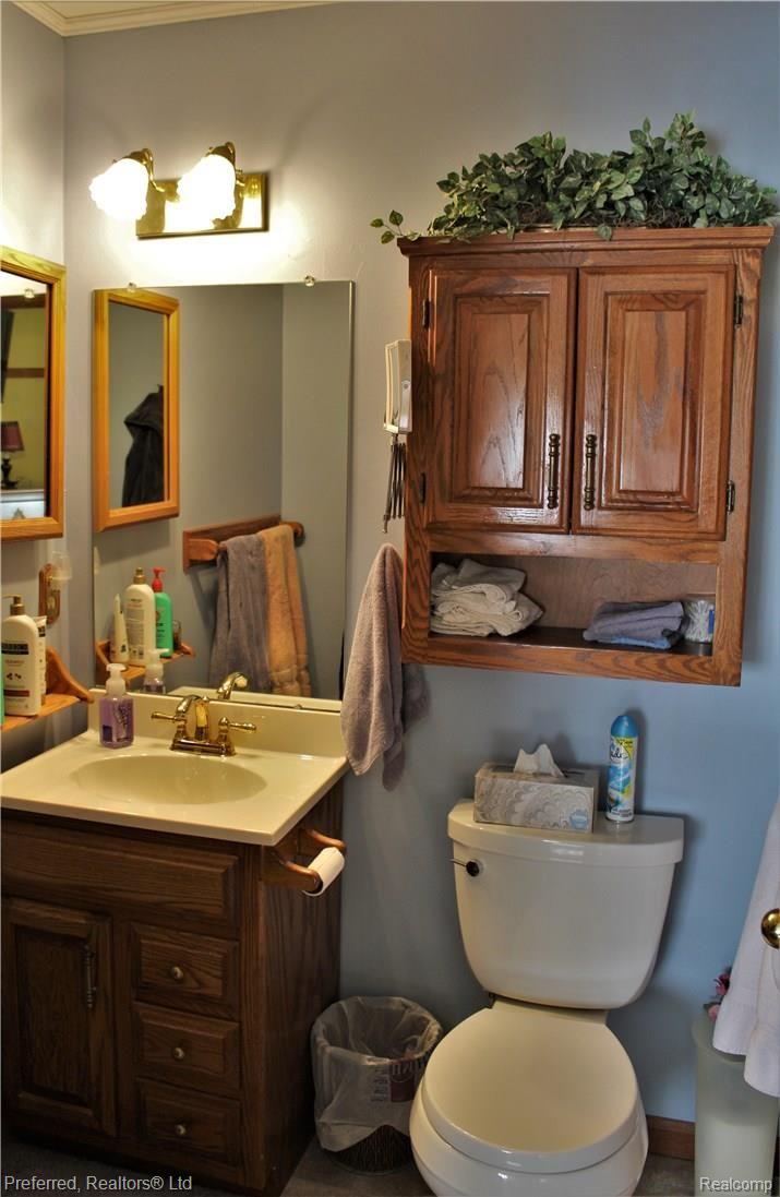 43302 Barchester Road Canton, MI 48187 - Photo 18 of 29 IMG_0870.JPG