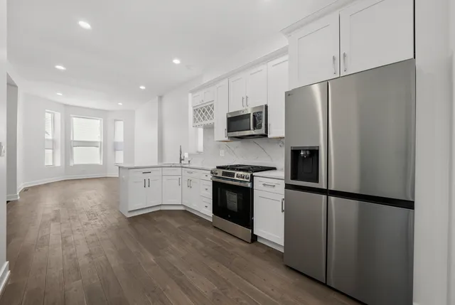 $469,900 | 3824 West Fulton Street, Chicago, IL 60624