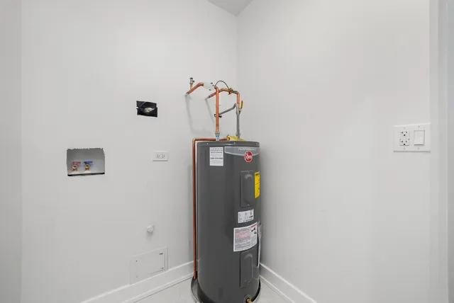 $469,900 | 3824 West Fulton Street, Chicago, IL 60624