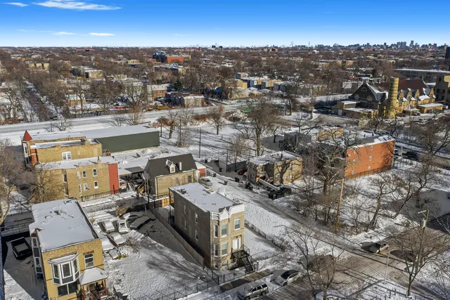 $469,900 | 3824 West Fulton Street, Chicago, IL 60624