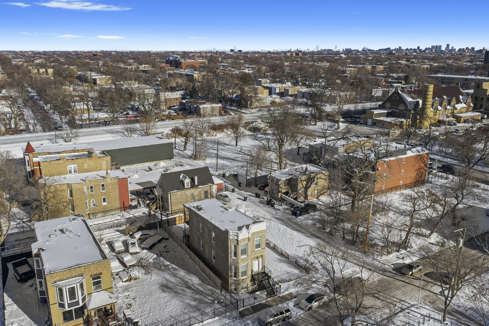 3824 West Fulton Street Chicago, IL 60624 - Photo 25 of 30 an aerial view of multiple house