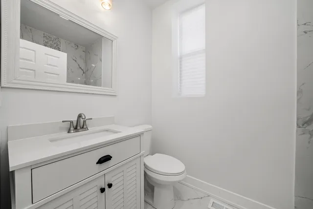 $469,900 | 3824 West Fulton Street, Chicago, IL 60624