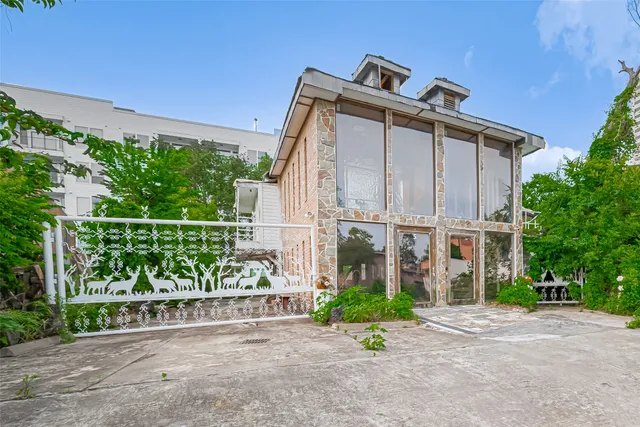 $3,500,000 | 5 Briar Dale Court, Houston, TX 77027