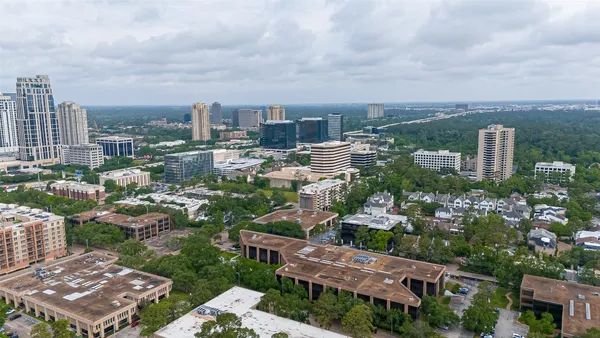 a picture of city view