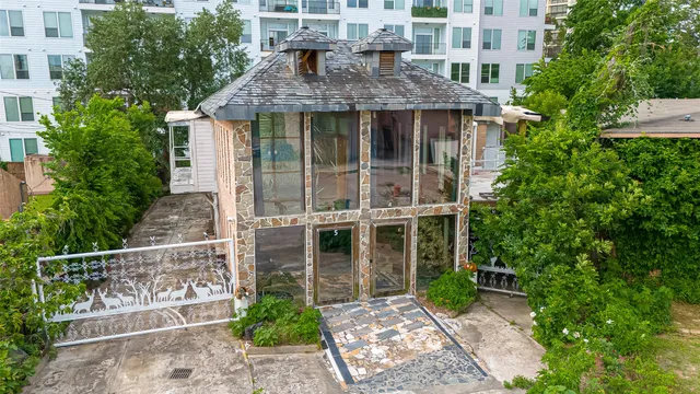 $3,500,000 | 5 Briar Dale Court, Houston, TX 77027