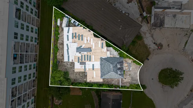 $3,500,000 | 5 Briar Dale Court, Houston, TX 77027