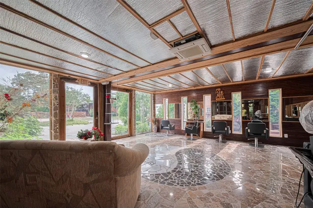 $3,500,000 | 5 Briar Dale Court, Houston, TX 77027