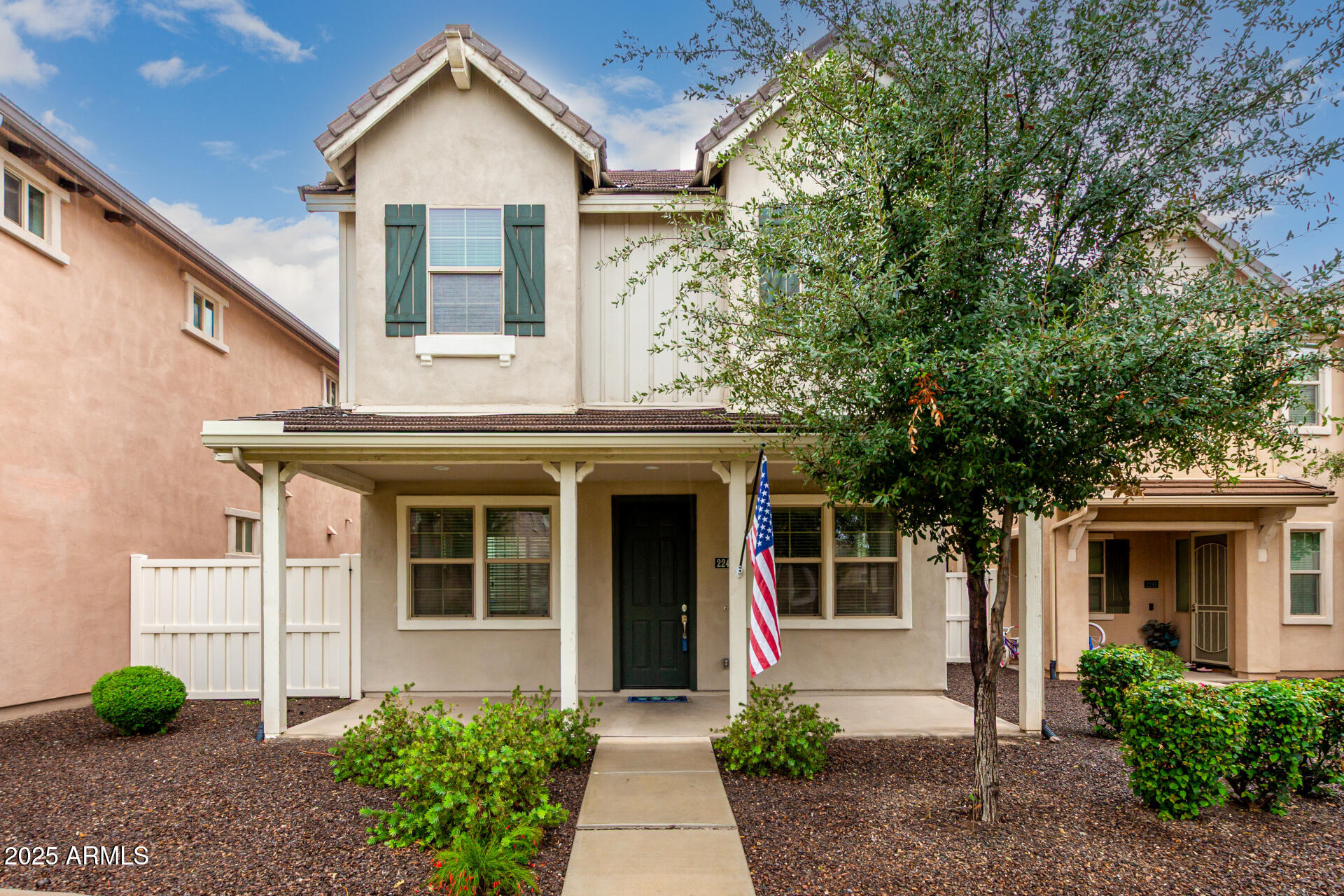 2247 South Agnes Lane Gilbert, AZ 85295 - Photo 2 of 36 02-Agnes
