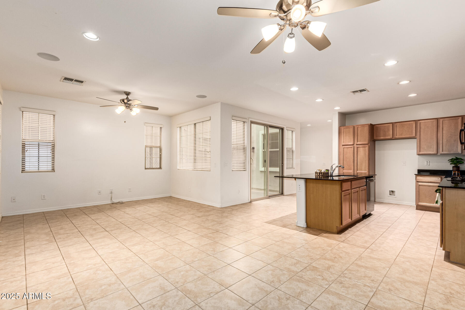 2247 South Agnes Lane Gilbert, AZ 85295 - Photo 5 of 36 10-Agnes