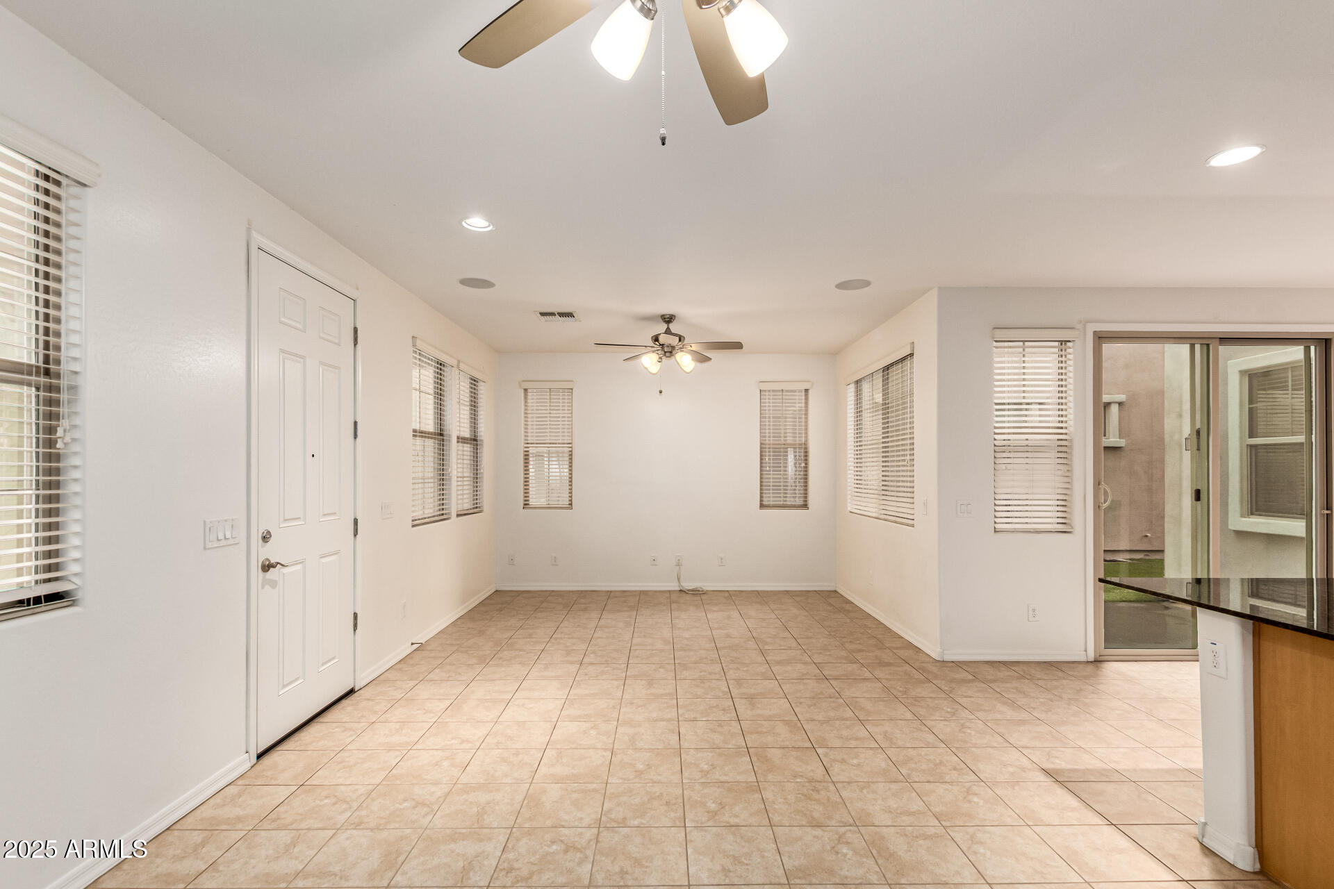 2247 South Agnes Lane Gilbert, AZ 85295 - Photo 7 of 36 11-Agnes