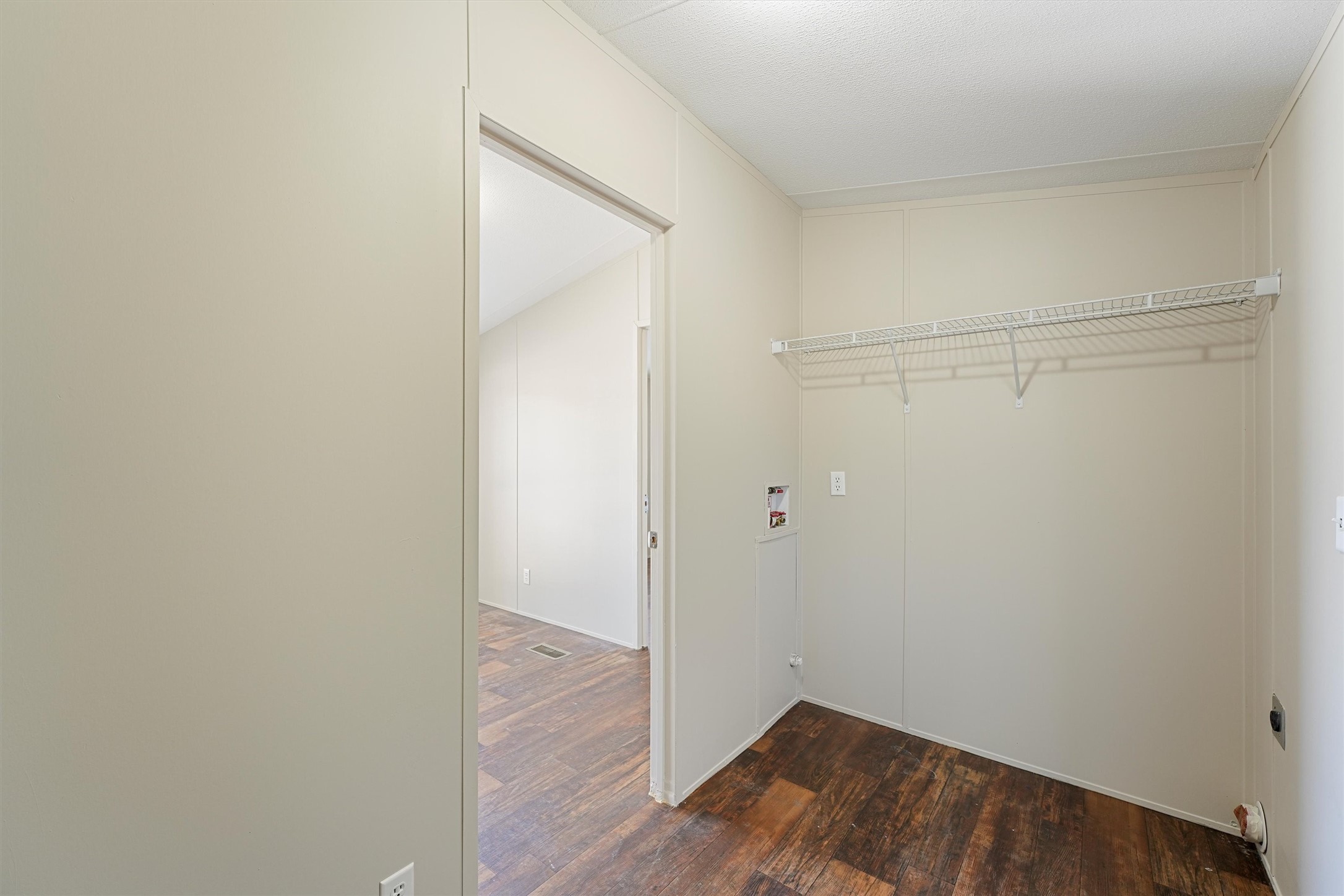 21864 Russell Drive New Caney, TX 77357 - Photo 8 of 15 a view of small space