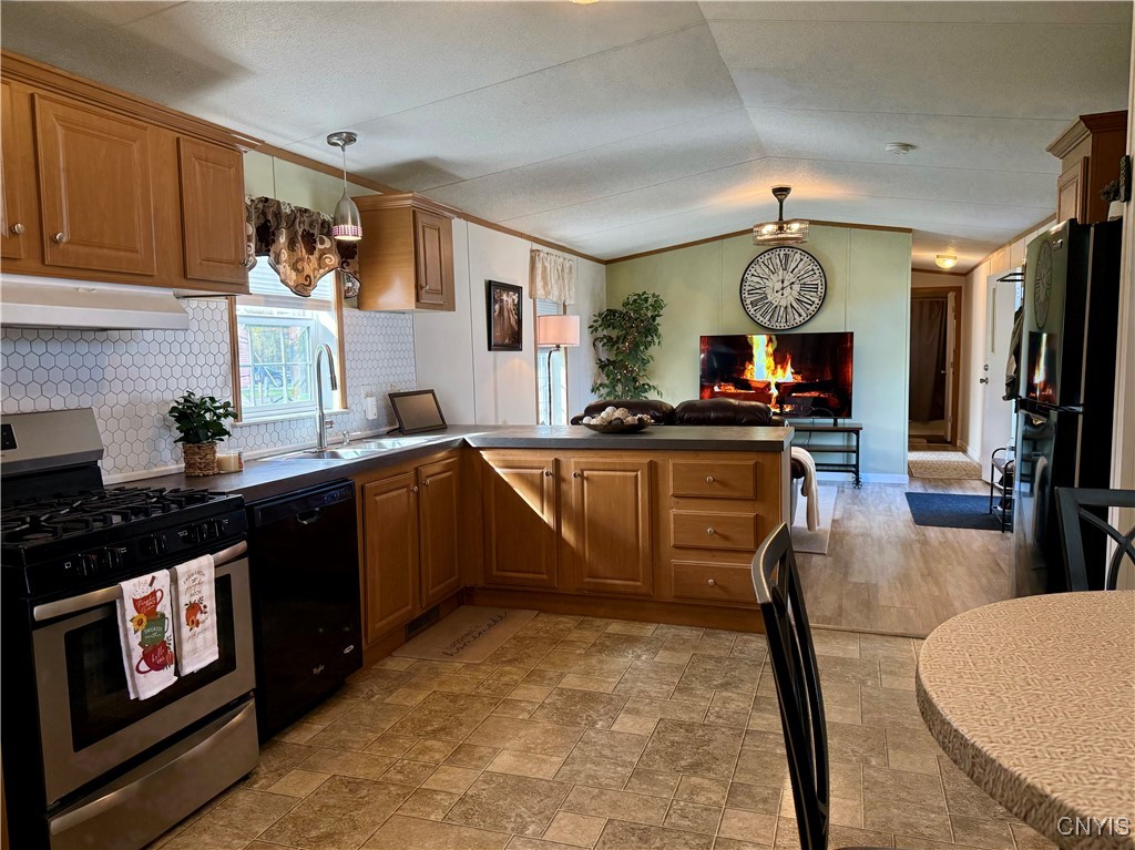 8614 Lakeport Road, Unit 49 Sullivan, NY 13037 - Photo 11 of 29