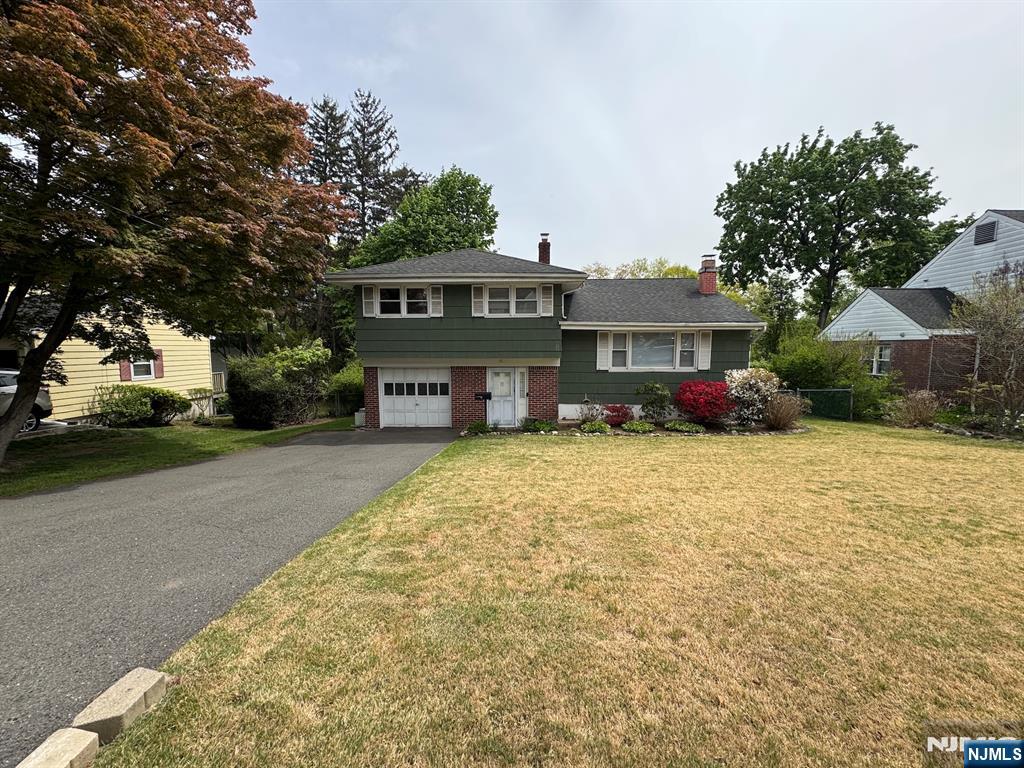 91 Hasbrouck Avenue Emerson, NJ 07630 - Photo 2 of 16