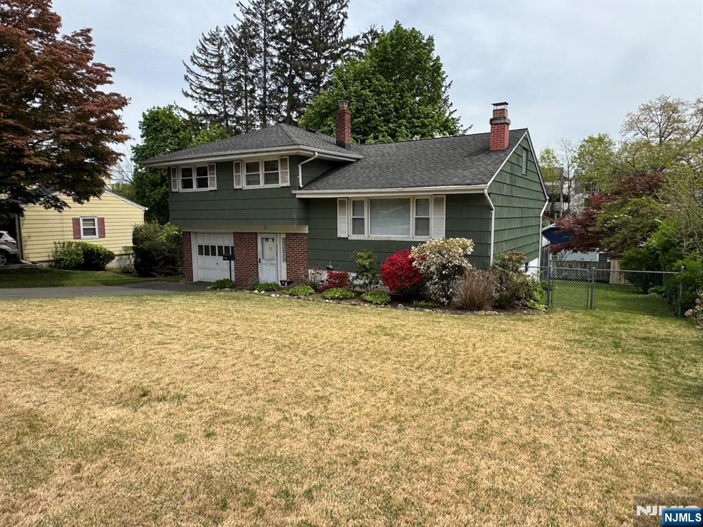91 Hasbrouck Avenue Emerson, NJ 07630 - Photo 3 of 16