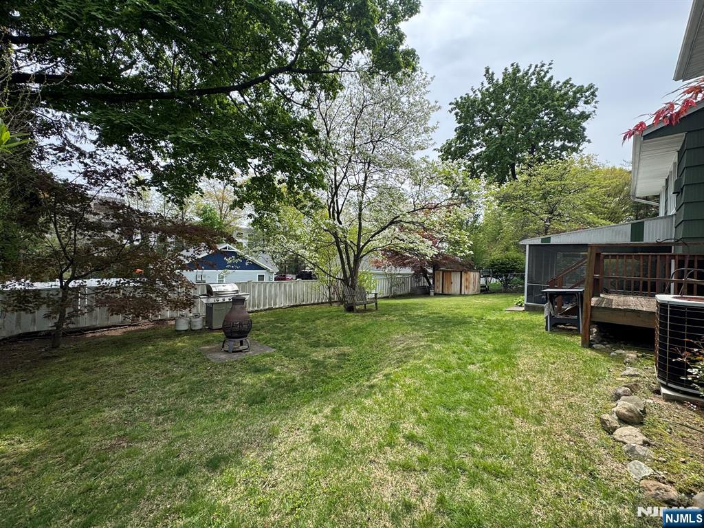 91 Hasbrouck Avenue Emerson, NJ 07630 - Photo 4 of 16