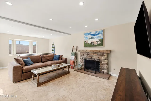 $1,100,000 | 1195 Rotella Street, Newbury Park, CA 91320