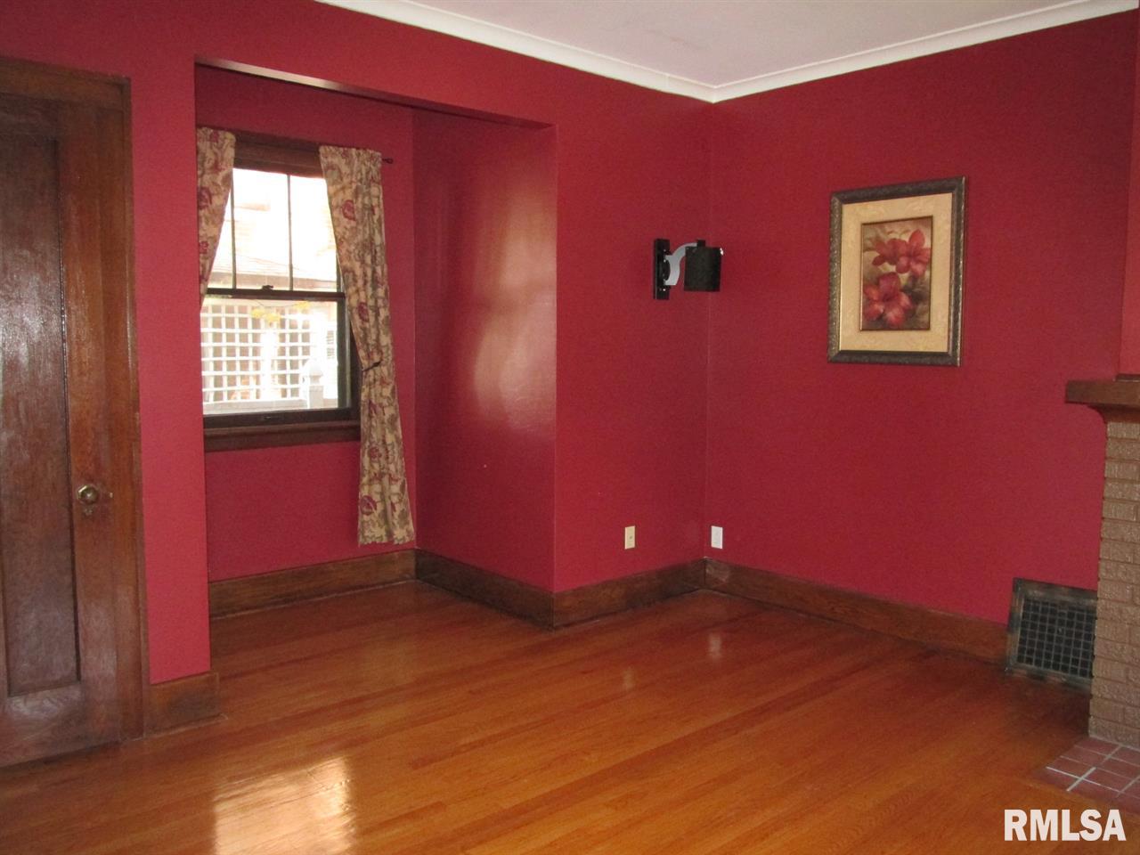 2334 11th Street Moline, IL 61265 - Photo 3 of 24