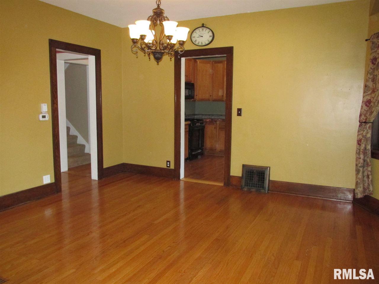 2334 11th Street Moline, IL 61265 - Photo 4 of 24