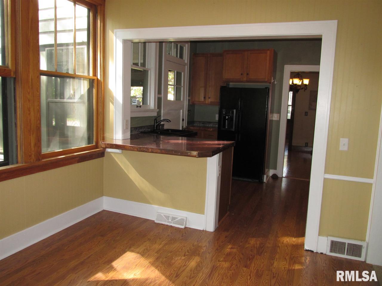 2334 11th Street Moline, IL 61265 - Photo 9 of 24