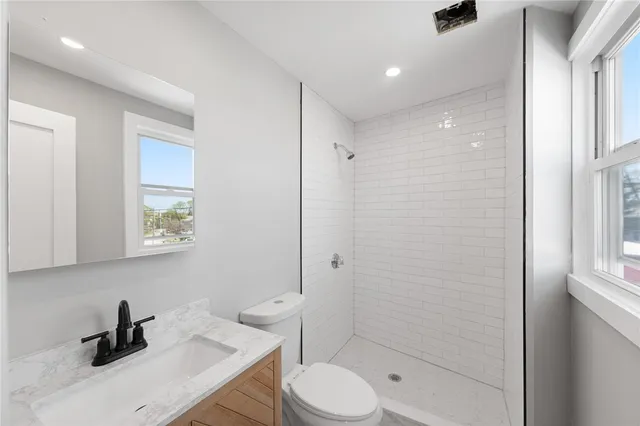 $1,050,000 | 735 Broadway, Pawtucket, RI 02861