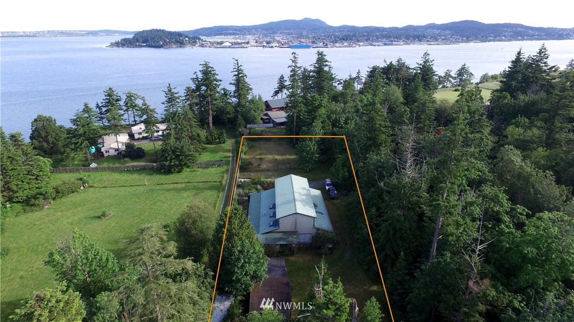 6074 South Shore Road Anacortes, WA 98221 - Photo 1 of 25 Gallery Image 1