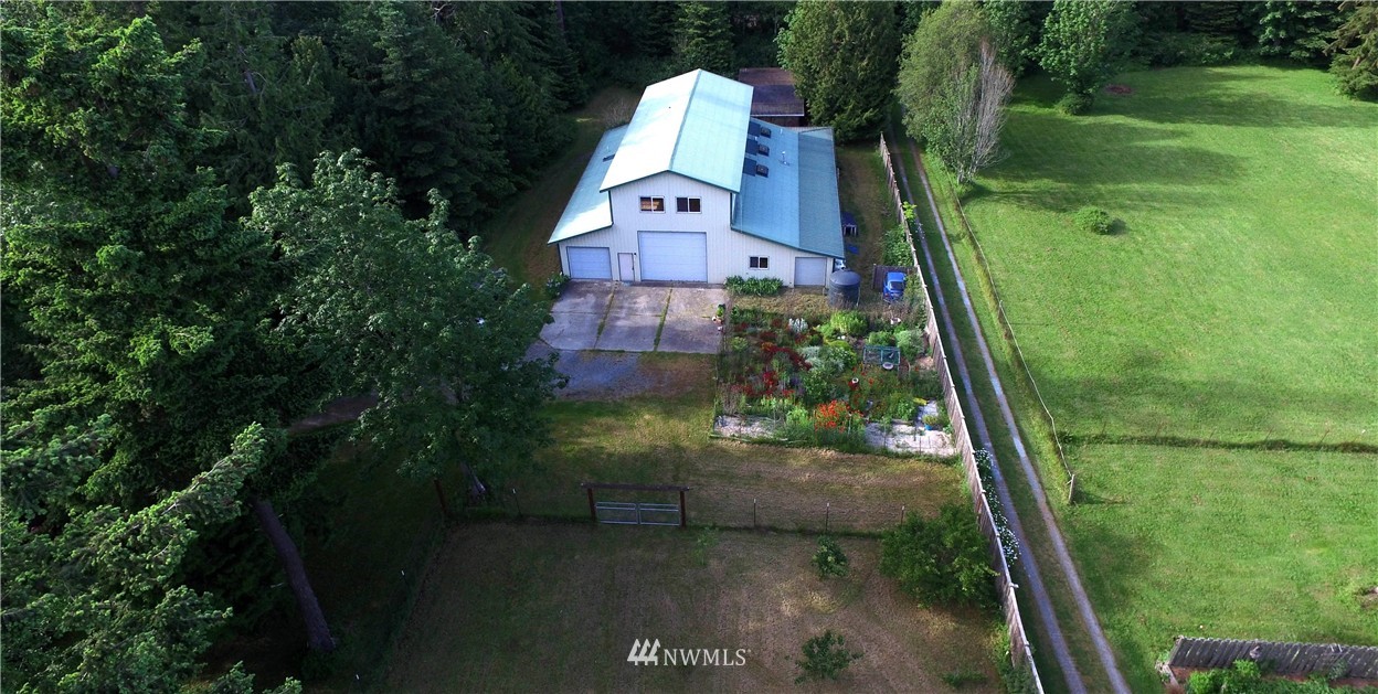 6074 South Shore Road Anacortes, WA 98221 - Photo 2 of 25 Gallery Image 2