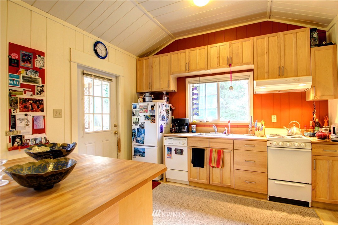 6074 South Shore Road Anacortes, WA 98221 - Photo 20 of 25 Gallery Image 20