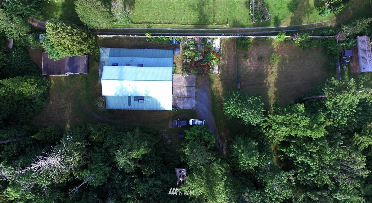 6074 South Shore Road Anacortes, WA 98221 - Photo 3 of 25 Gallery Image 3