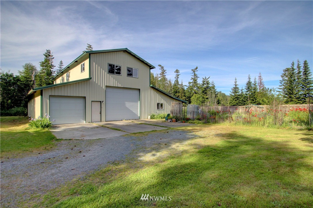 6074 South Shore Road Anacortes, WA 98221 - Photo 6 of 25 Gallery Image 6