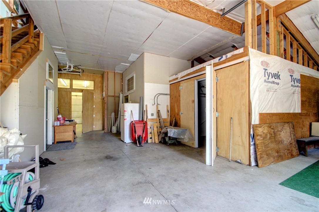 6074 South Shore Road Anacortes, WA 98221 - Photo 7 of 25 Gallery Image 7