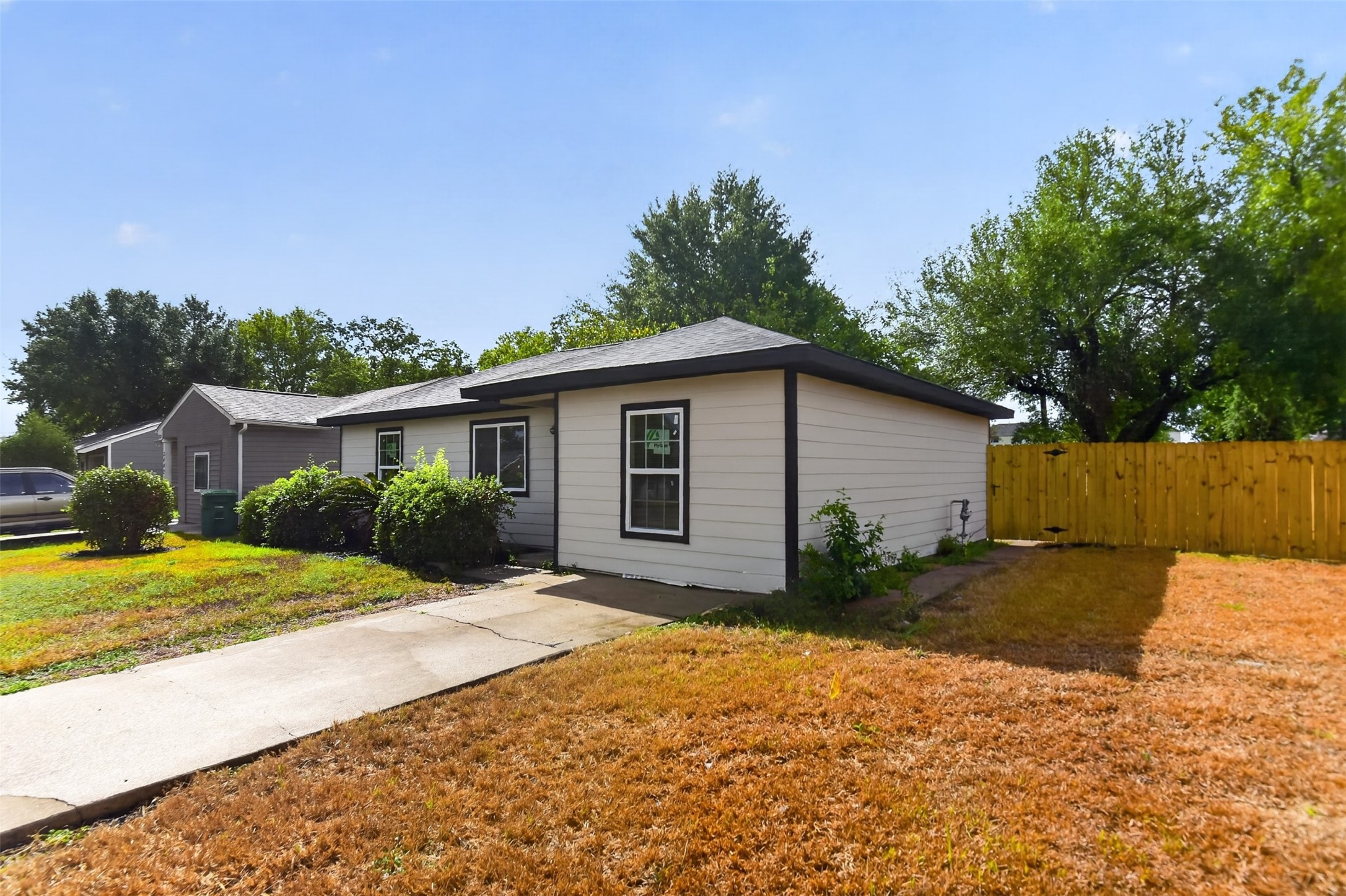 3438 Bacon Street Houston, TX 77021 - Photo 3 of 32 Gallery Image 3