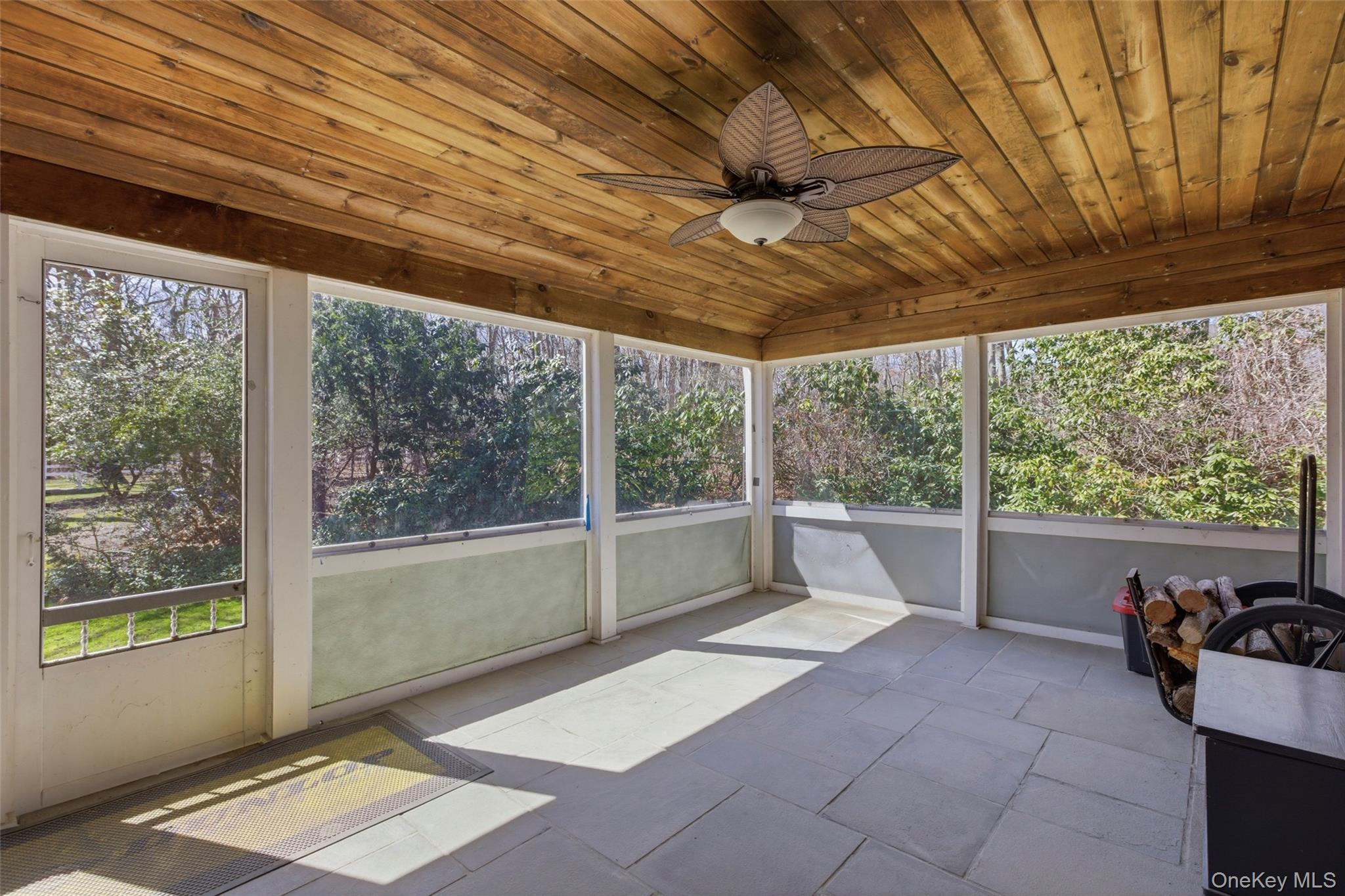 14 Blueberry Ridge Road Setauket, NY 11733 - Photo 18 of 34