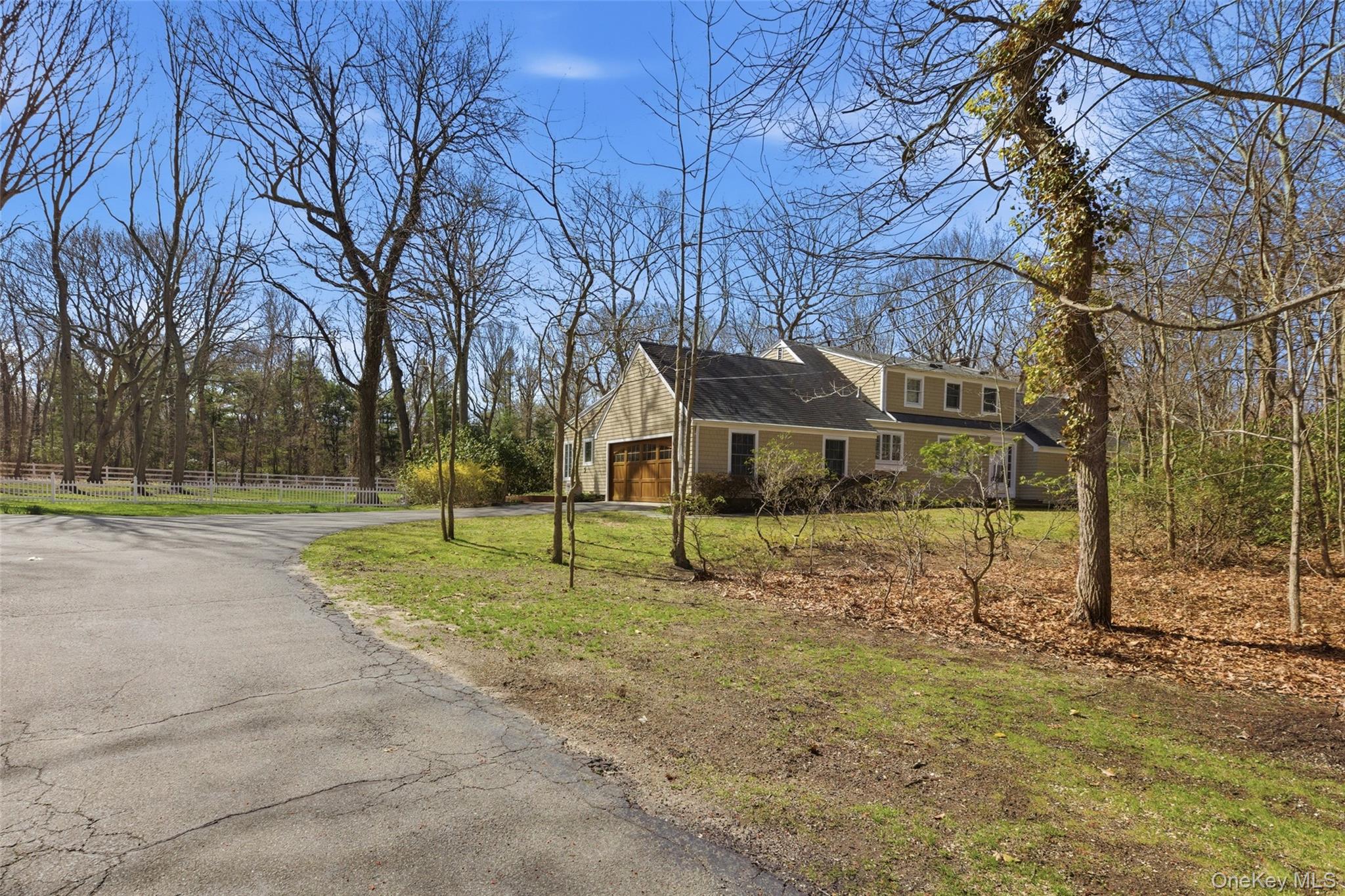 14 Blueberry Ridge Road Setauket, NY 11733 - Photo 5 of 34