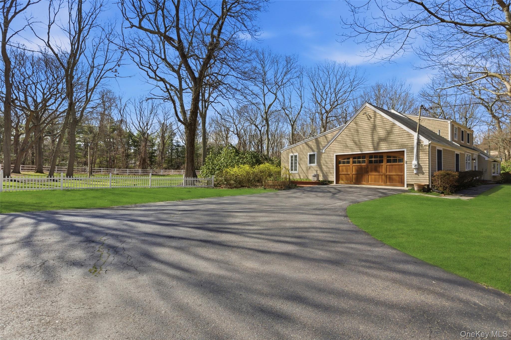 14 Blueberry Ridge Road Setauket, NY 11733 - Photo 6 of 34