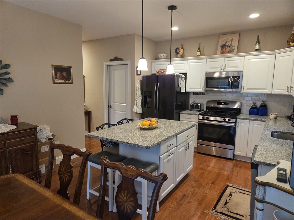 27 Eagle Nest Road, Unit 27 Clinton, MA 01510 - Photo 3 of 21