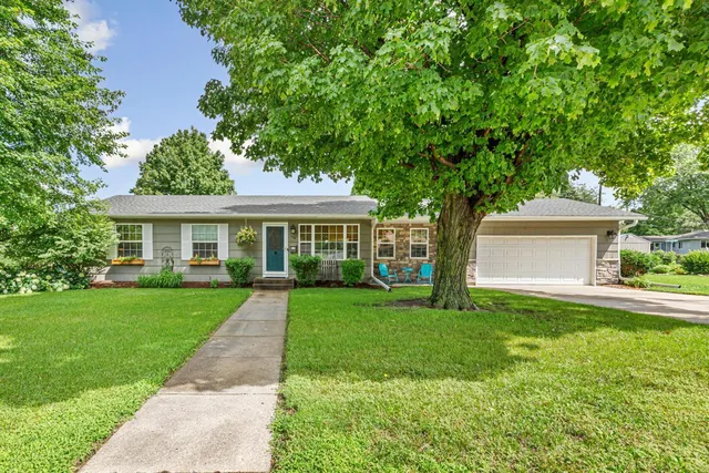 $353,500 | 1118 Home Place, Faribault, MN 55021